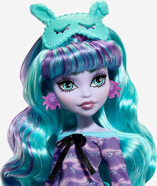 Monster High Doll Twyla Doll, Creepover Party HLP87 фото